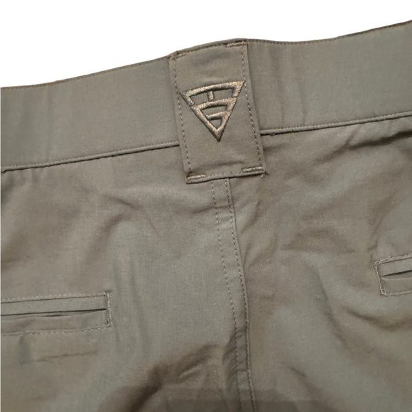 Size 34 man’s short pants very nice blue color not shows on a picture brand new - Picture 2 of 6